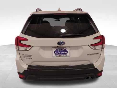 Certified 2023 Subaru Forester Premium image 5