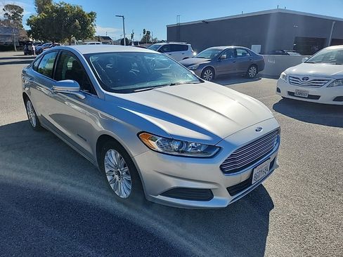 Used 2016 Ford Fusion SE image 7