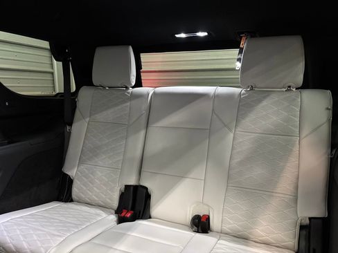 Used 2025 Cadillac Escalade Sport Platinum image 29