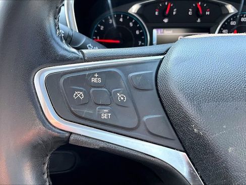 Used 2018 Chevrolet Equinox LT w/ Sun & Infotainment Package AWD/4WD image 22