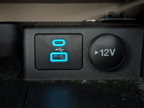 Used 2022 Ford Escape SE FWD image 21