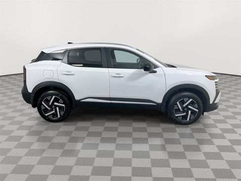 New 2026 Nissan Kicks SV image 9