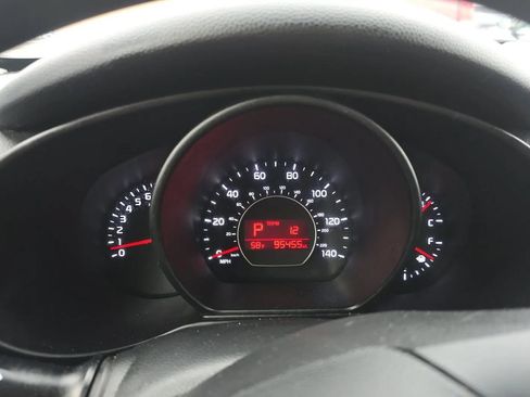 Used 2016 Kia Soul w/ Option Group 020 FWD image 18