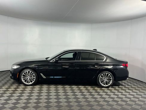 Used 2023 BMW 530i w/ Premium Package image 9