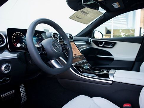 Used 2024 Mercedes-Benz C 300 4MATIC Sedan image 25