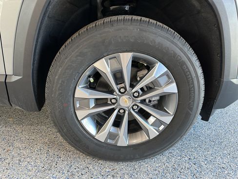 New 2026 Chevrolet Equinox LT FWD image 30
