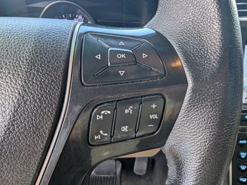Used 2017 Ford Explorer Limited w/ Equipment Group 301A AWD/4WD image 15