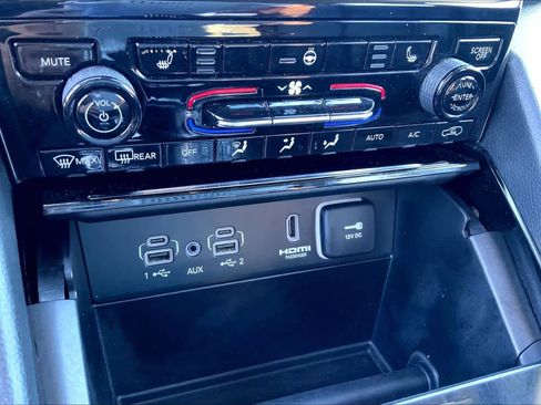 Used 2023 Jeep Grand Cherokee image 32