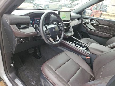 Used 2025 Ford Explorer Platinum w/ LUX Leather Package AWD/4WD image 13