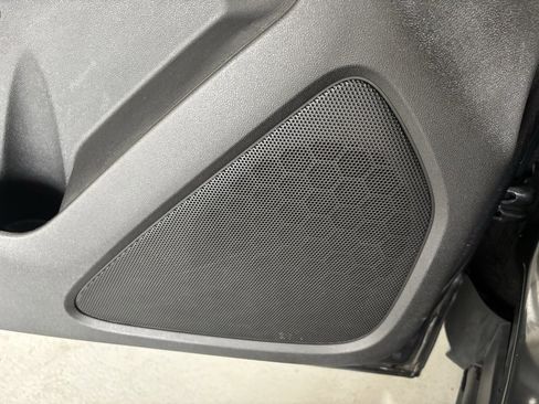 Used 2020 Chevrolet Equinox LS image 15