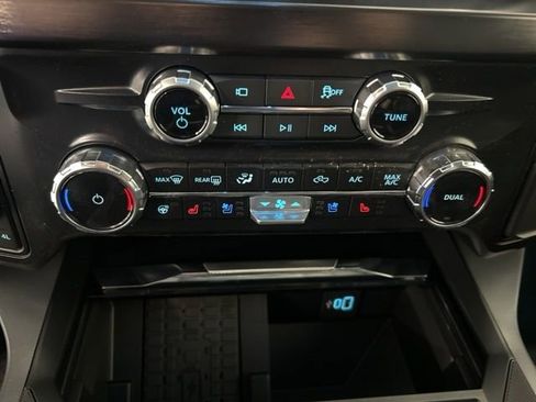 New 2026 Ford F350 Lariat w/ Lariat Premium Package image 12