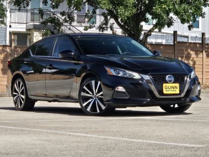 Used 2022 Nissan Altima 2.5 SR