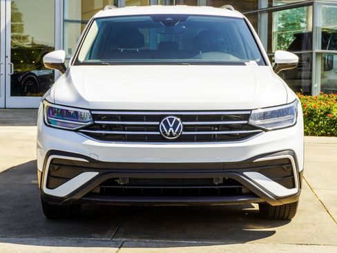 Used 2022 Volkswagen Tiguan SE FWD image 7