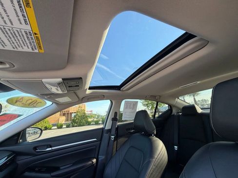 Certified 2024 Nissan Altima 2.5 SR w/ SR Premium Package FWD image 28