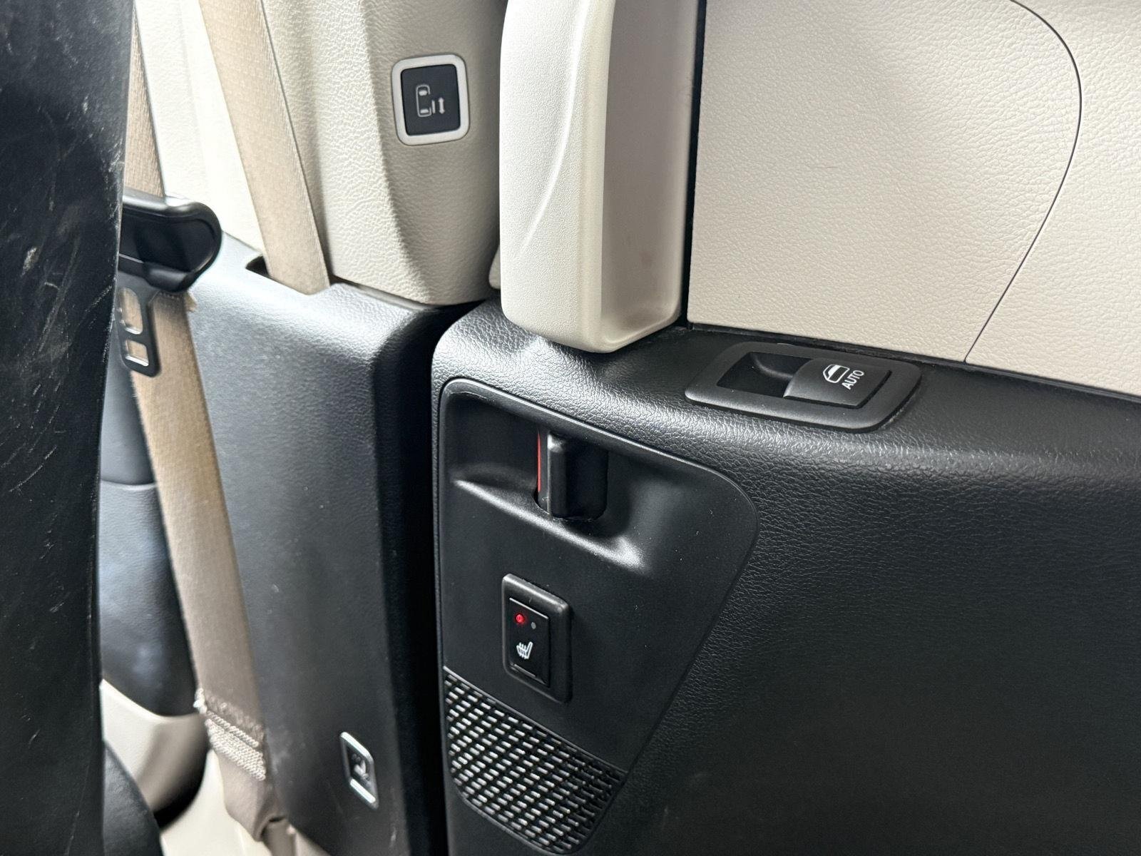 Used 2018 Chrysler Pacifica Touring-L Plus FWD image 30