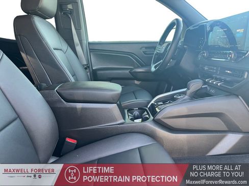 Used 2025 Chevrolet Colorado Trail Boss image 24