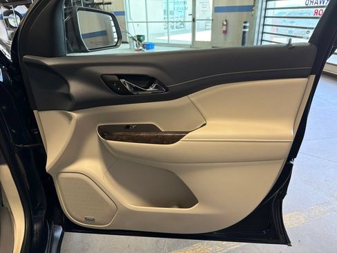 Used 2021 GMC Acadia Denali w/ LPO, Floor Liner Package AWD/4WD image 34