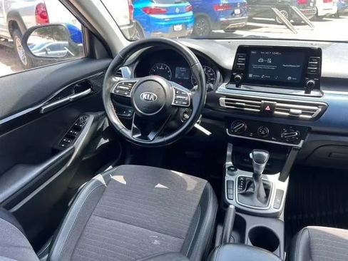 Used 2021 Kia Seltos S FWD image 39