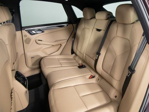 Certified 2024 Porsche Macan S image 36