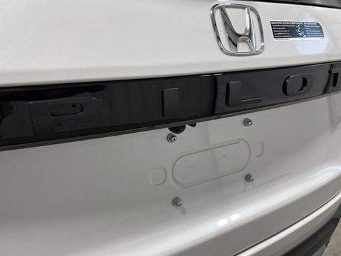 New 2025 Honda Pilot Elite image 5