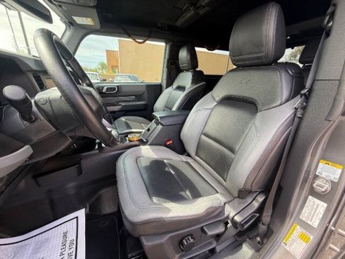 Used 2023 Ford Bronco Black Diamond w/ Sasquatch Package AWD/4WD image 17