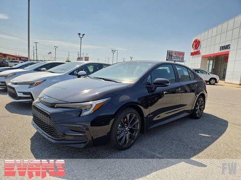 Used 2026 Toyota Corolla SE w/ SE Package FWD image 3
