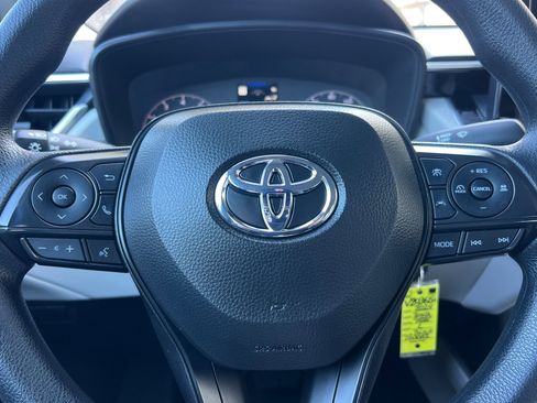 Used 2024 Toyota Corolla Cross L image 22