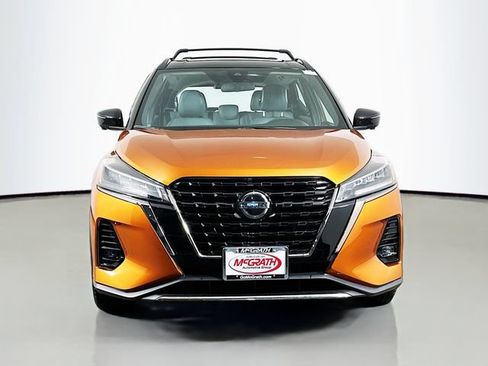 Used 2021 Nissan Kicks SR w/ SR Premium Package FWD image 14