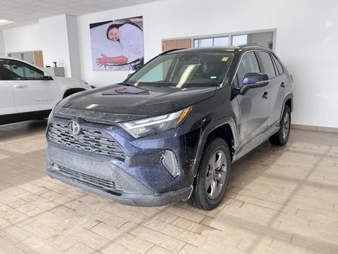 Used 2025 Toyota RAV4 XLE image 20