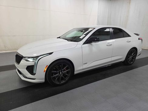 Used 2026 Cadillac CT4 V AWD/4WD image 2
