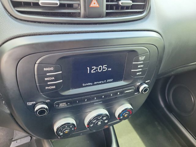 Used 2018 Kia Soul FWD image 30