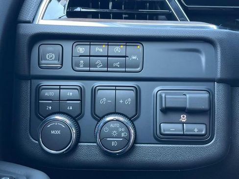 New 2026 Chevrolet Suburban High Country w/ Sun And Tow Package image 34