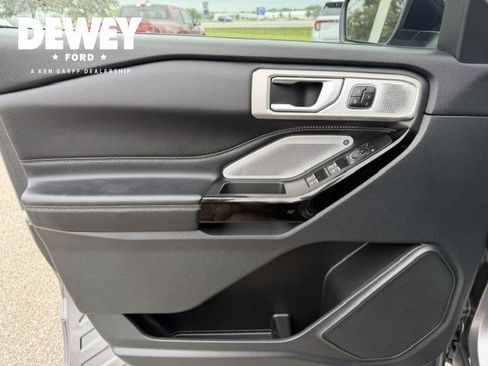 Used 2023 Ford Explorer ST w/ Equipment Group 401A AWD/4WD image 10