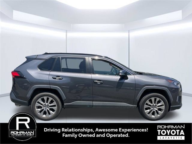 Used 2019 Toyota RAV4 XLE Premium w/ Cold Weather Package AWD/4WD image 7