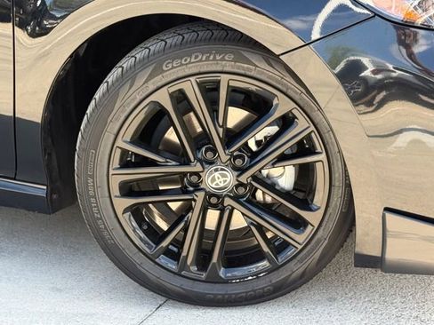 Used 2025 Toyota Camry SE image 2