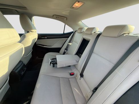 Used 2015 Lexus IS 250 image 19