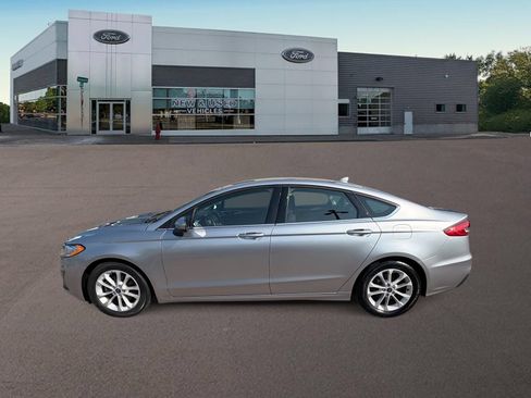 Used 2020 Ford Fusion SE FWD image 6
