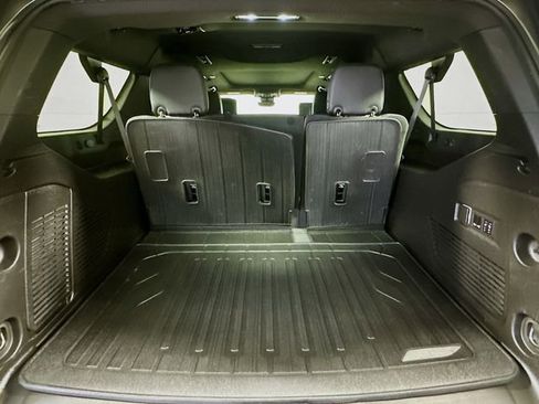 Used 2023 GMC Yukon XL Denali w/ Denali Reserve Package image 28