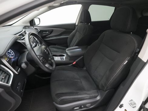 Used 2019 Nissan Murano SV w/ Premium Package image 7