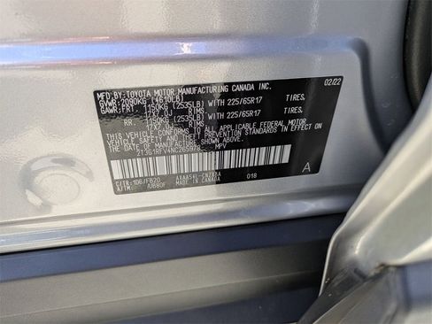 Used 2022 Toyota RAV4 LE image 40