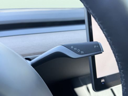 Used 2025 Tesla Model Y Long Range image 66