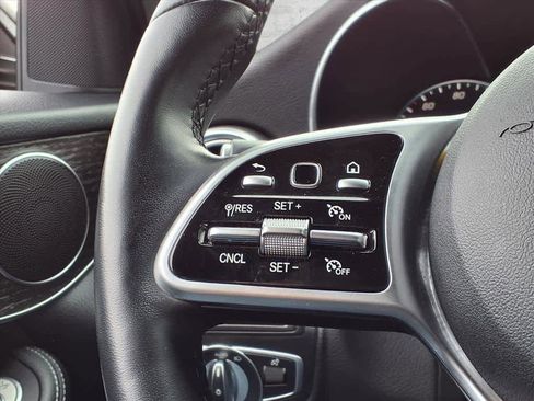 Used 2022 Mercedes-Benz GLC 300 4MATIC image 21