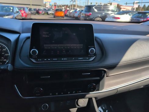 Certified 2023 Nissan Rogue SV image 15