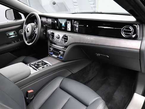 Certified 2025 Rolls-Royce Ghost image 34