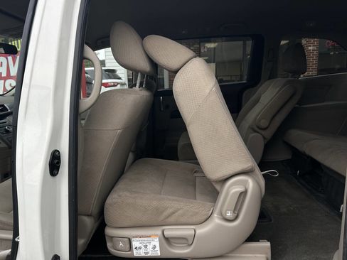 Used 2014 Honda Odyssey LX image 19