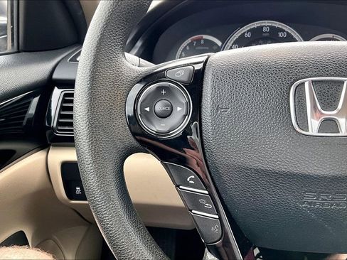 Used 2016 Honda Accord LX image 23