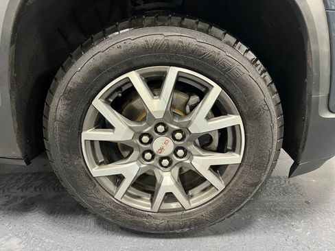 Used 2020 GMC Acadia SLE w/ Driver Convenience Package image 16