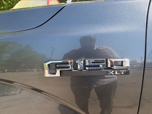 Used 2020 Ford F150 XLT w/ Equipment Group 302A Luxury AWD/4WD image 32