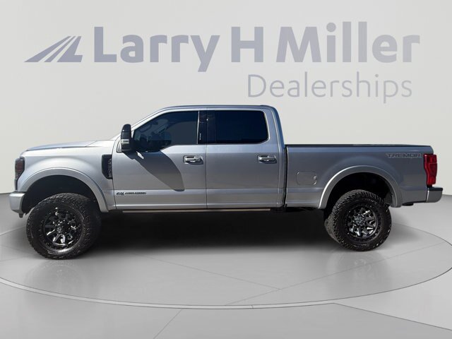Certified 2022 Ford F350 Lariat w/ Tremor Off-Road Package AWD/4WD image 2