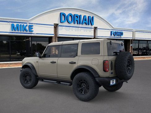 New 2026 Ford Bronco Badlands image 4